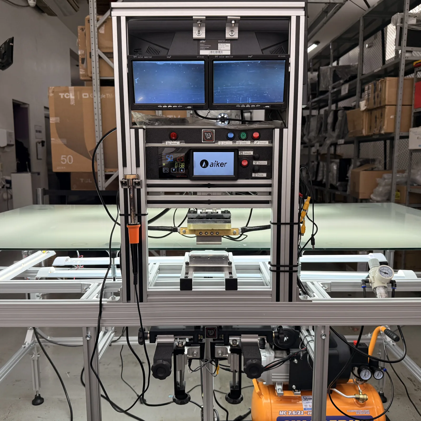 Máquina ACF VWS Pro vista frontal — painel de controle e estação de bonding